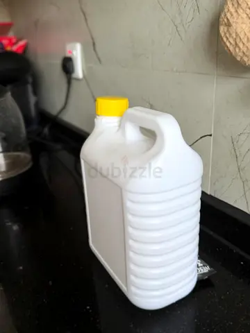 SET of 9  1.5L Plastic Pouring Jug with Handle (White) - Good Condition