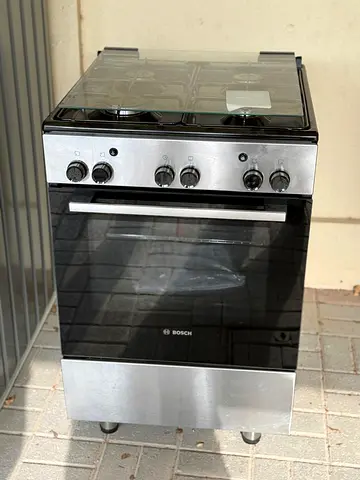 Bosch freestanding gas cooker with oven - New