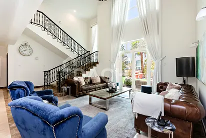 Upgraded | Full Lake view| Furnished