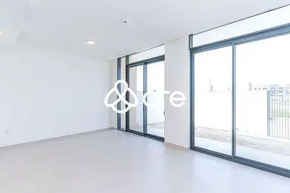 Single Row | Park Facing | Rented | Greenview 3