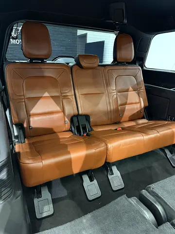 صورة 8 لـ 2018 Lincoln NAVIGATOR