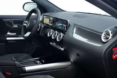 Mercedes-Benz GLA 200, миниатюра 12