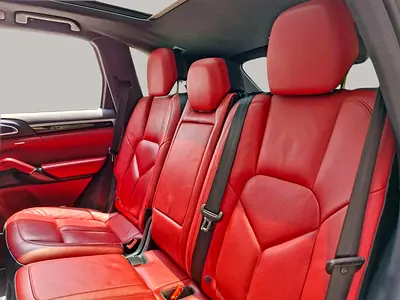 2016 Porsche CAYENNE 缩略图 12