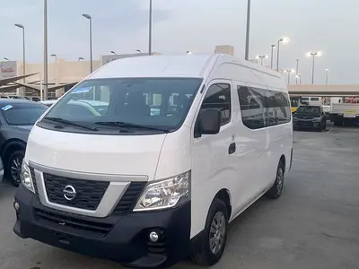 2020 Nissan URVAN thumbnail 2