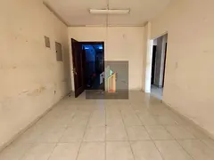 1bhk spacious with bolcony 2 washroom with split AC near to mubark center