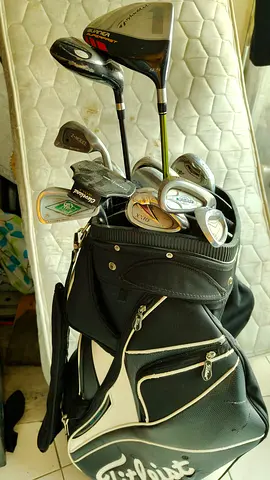 Complete Used Golf Set (12 Clubs) with Premium Titleist Bag - Perfect for Beginners & Intermediates