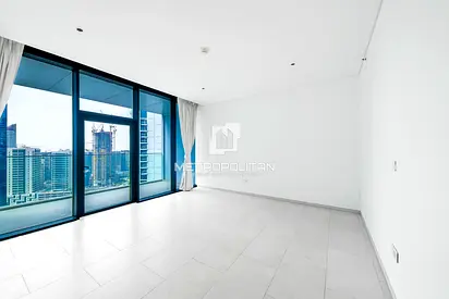 Large Layout | Canal View | With Appliances