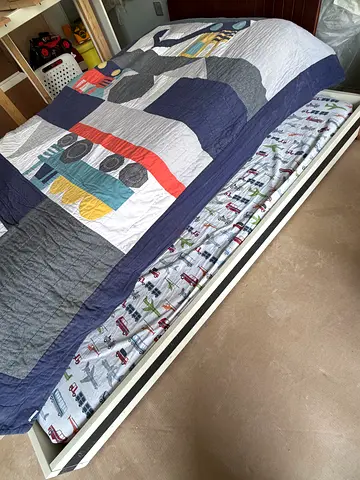 Pottery Barn Boat Bed with Trundle + Mattress – AED 1,200
