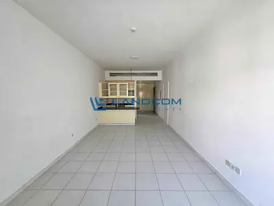 Spacious Studio for Kabayan| Close to Metro | With Balcony