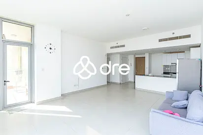 High Floor | Community View | 2 Parking | Tenanted