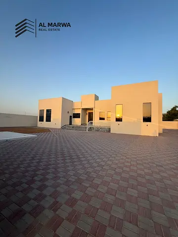 Brand new 4-Bedroom Big Majlis wardrobes with Maid room Villa