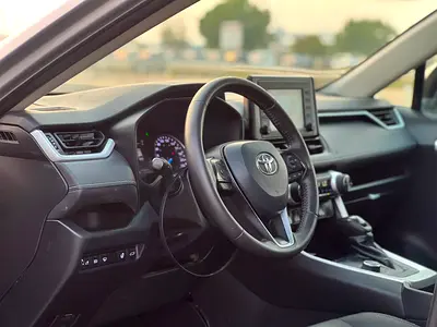 2021 Toyota RAV 4 — миниатюра 13