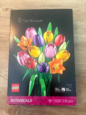 BARGAIN BRAND NEW LEGO 11501 BOTANICALS TULIP BOUQUET