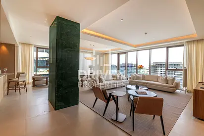Premium Layout | Corner Unit | Full Canal View