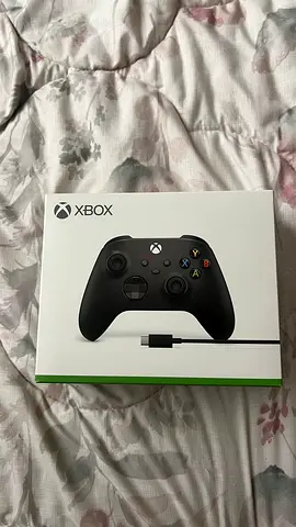 Brand new Xbox Wireless Controller (Black) in Box - Wired USB Cable Included urgent sell