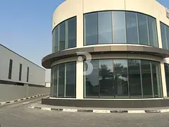 Corner Showroom | Vacant | Prime