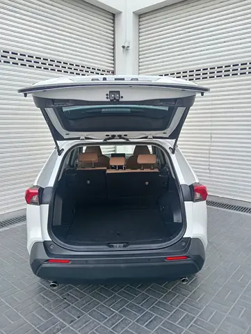 صورة 7 لـ 2023 Toyota RAV 4