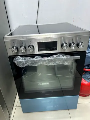 Ariston 4-Zone Freestanding Electric Ceramic Cooker W/Oven, ARR6EV520205XME (60 x 60 x 85 cm)