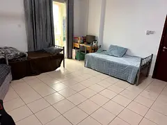 Spacious n furnished executive male bed space available for AED 1,000 including cleaning and bills