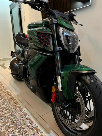Ducati Diavel for Bently - Limited Edition - Bran New