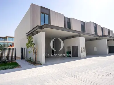 3BR Townhouse | Large Plot | Private Garden