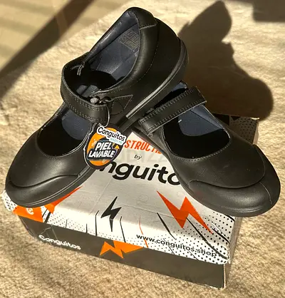 CONGUITOS GIRL'S SCHOOL SHOES, size 35, Made in Spain