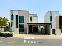Corner Villa | Fully Landscaped | On the Park