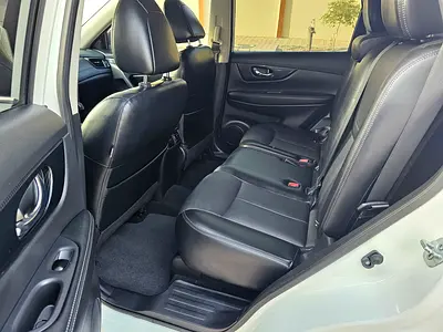 2017 Nissan ROGUE — фото 9