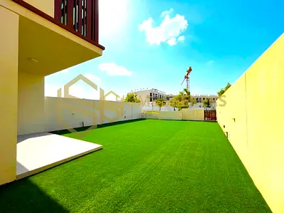 Single Row Unit | Landscaping | Book Viewing Today