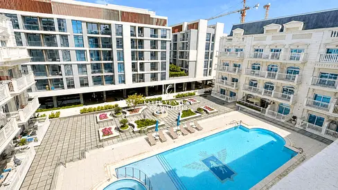 POOL VIEW | ELEGANT STYLE | PRIME LOCATION