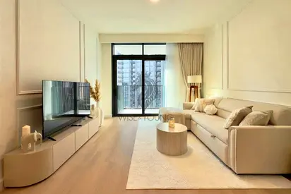 Fully Furnished | Upgraded | Vacant On Transfer