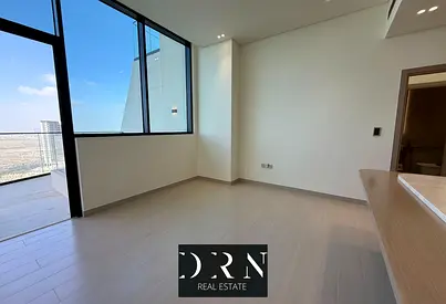 شقة سكاي لاين بغرفة نوم واحدة | مفروشة | شرفة وحمام سباحة | بن غاطي رويال JVC