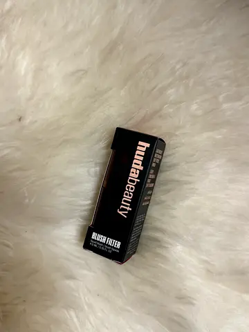 SALE | HUDA BEAUTY Blush Filter – Latte