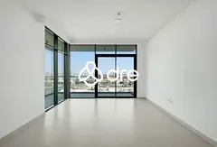 Vacant | Modern | Great Location