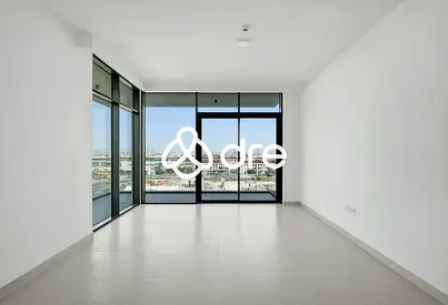 Vacant | Modern | Great Location