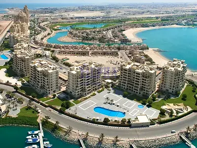 Spacious | Overlooking Marina | 2 BR Furnished for Sale