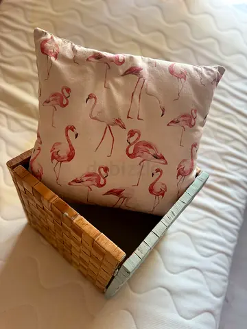Decorative Flamingo Print Cushion Cover (40x40cm) - Light Pink
