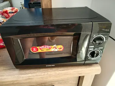 Nikai Black Countertop Microwave - Good Working Condition