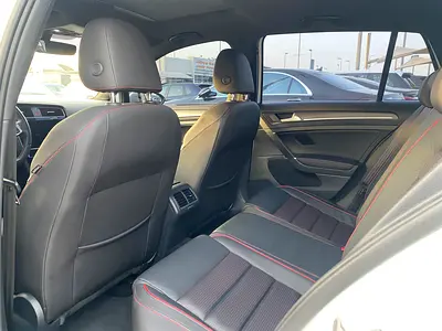 صورة 15 لـ 2019 Volkswagen GOLF GTI