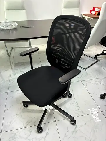Black Mesh Office Chair with Armrests