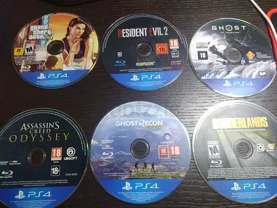 Bundle of 6 PS4 game disc