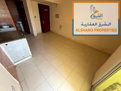 استوديو للإيجار السنوي في الروضة 1 عجمان | بجوار شارع الشيخ عمار | بلكونة | إطلالة مميزة | مساحة واسعة | تكييف مركزي | موقع حيوي