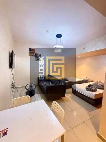 استديو للبيع في موقع استثنائي على كورنيش عجمان