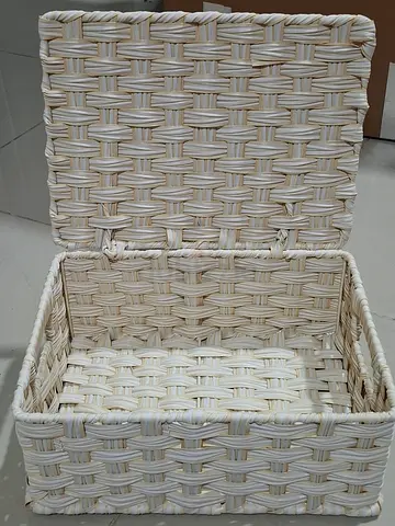 Brand new wicker baskets with lid 4 pieces