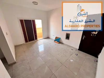 غرفة وصالة للإيجار السنوي في الجرف 2 عجمان | بجوار مركز دلتا | غرفة ماستر | حمامان | تكييف مركزي | مساحة واسعة | موقع مميز