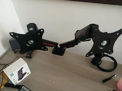 Dual adjustable monitor arm mount - gas spring desk arm