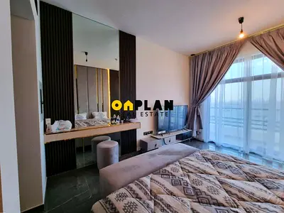 Premium Furnished Studio I Mid Floor I Appliances I Ready to Occupy