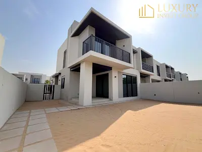 4BR + Maids | Vastu Compliant | Single Row