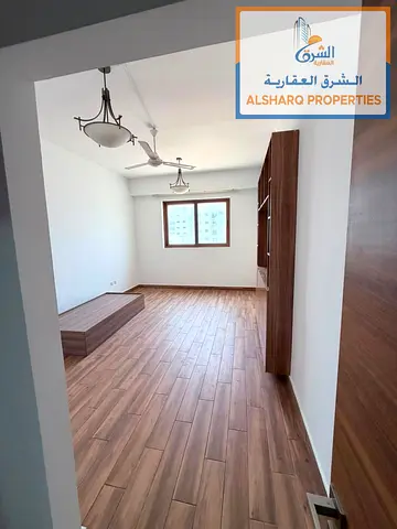 تاني ساكن شقه غرفه وصاله رائعه مساحه واسعه ومريحه تشطيبات ممتازه موقع مميز وقريب من كافه الخدمات سهله المخرج لشارقه ودبي