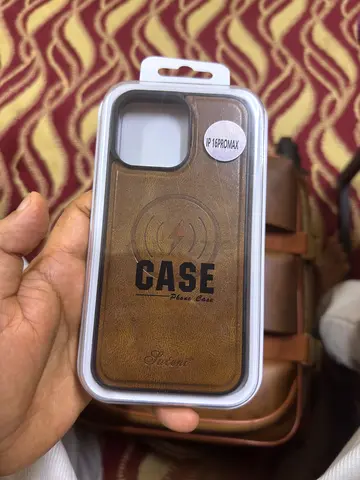 Brown leather-style protective phone case (new in packaging)